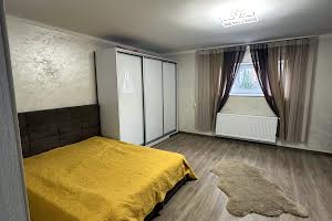 квартира по адресу Кобринської Н., 13