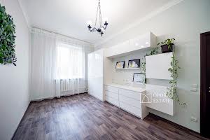 квартира за адресою Рятувальників вул., 22