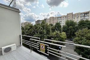 комерційна за адресою Криворізька вул., 11