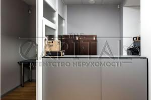 комерційна за адресою Воздвиженська вул., 43