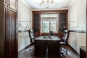 комерційна за адресою Антоновича вул. (Горького), 131