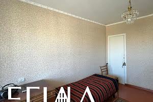 квартира за адресою Соборна вул. (50 років Жовтня), 18