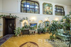 коммерческая по адресу Набережно-Крещатицкая ул., 19/21