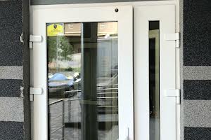 комерційна за адресою Казимира Малевича вул. (Боженка), 89
