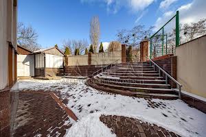 комерційна за адресою Польова вул., 33