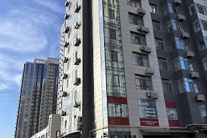 комерційна за адресою Трускавецька вул., 8