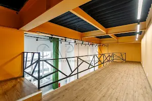 комерційна за адресою Оболонський просп., 27
