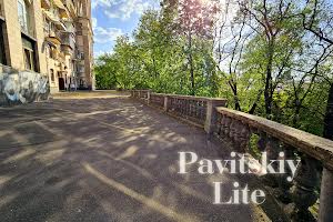 коммерческая по адресу Заньковецкой ул., 8