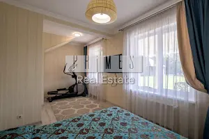 будинок за адресою Богатирська вул.