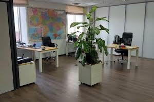 комерційна за адресою Жилянська вул., 75