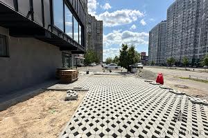 коммерческая по адресу Ревуцкого ул., 35а