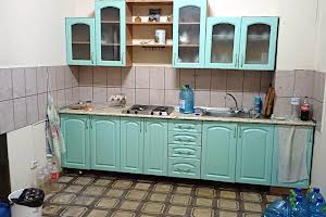 комерційна за адресою Красилівська вул., 9