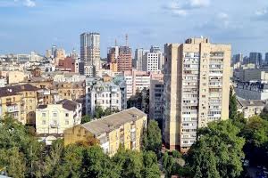 комерційна за адресою Жилянська вул., 68