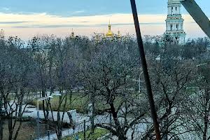квартира за адресою Лаврська вул. (Січневого Повстання), 4