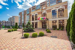 комерційна за адресою Метрологічна вул., 56