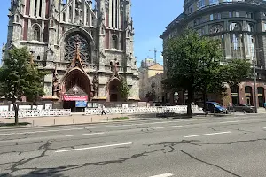 коммерческая по адресу Большая Васильковская ул. (Красноармейская), 77а