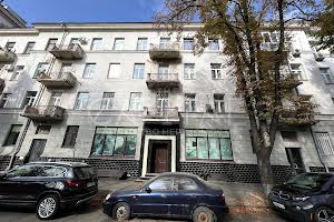 комерційна за адресою Липська вул., 12/5