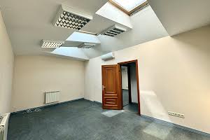 комерційна за адресою Автопаркова вул., 7