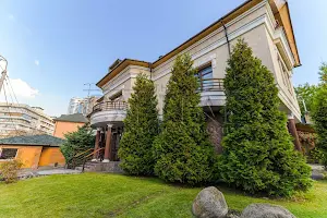 дом по адресу Павла Загребельного ул. (Миколи Раєвського), 5