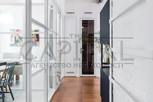 комерційна за адресою Костельна вул., 6