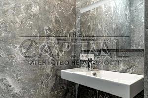 будинок за адресою с. Лісники, Центральна вул., 1