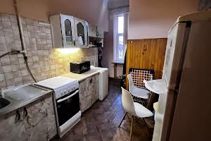 квартира за адресою Шептицьких вул., 27