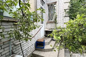 будинок за адресою пр.Кар'єрний, 10