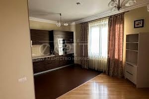 комерційна за адресою вул. Лесі Українки, 23