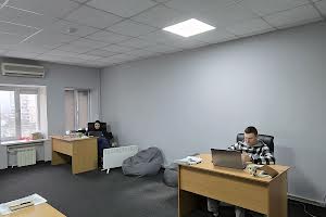 комерційна за адресою Лариси Руденко вул., 6-А
