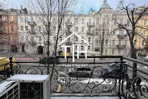 комерційна за адресою Івана Франка вул., 9