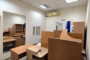 коммерческая по адресу Кловский спуск, 4