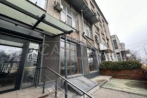 комерційна за адресою Вадима Гетьмана вул., 4