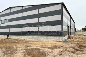 комерційна за адресою Промислова вул., 100