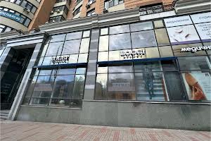 комерційна за адресою Лесі Українки бульв., 7-Б
