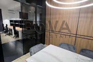 комерційна за адресою Бессарабська пл., 5