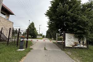 участок по адресу Квітнева