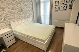 квартира за адресою Регенераторна вул., 4