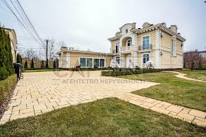 будинок за адресою Вишнева вул.