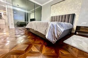 квартира по адресу Героїв Крут ул., 3