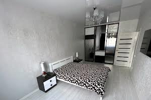 квартира за адресою Софії Русової вул., 7