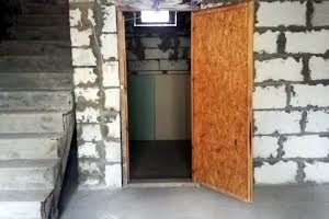 будинок за адресою с. Гнідин, Центральна вул.