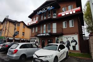 комерційна за адресою Василя Стуса вул., 8