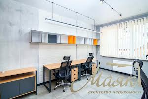 коммерческая по адресу Саксаганского ул., 37-К