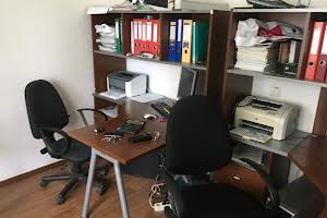комерційна за адресою Софії Русової вул., 7