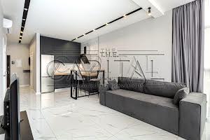 квартира за адресою ул. Драгомирова, 15б