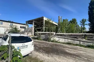 комерційна за адресою Любомирська вул., 4а