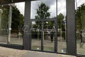 коммерческая по адресу Гарета Джонса ул. (Сімʼї Хохлових), 12