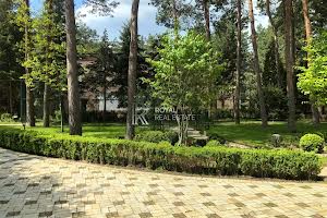 будинок за адресою смт. Козин, Обухівська шосе вул.