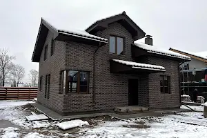 будинок за адресою с. Гатне, Берегова вул.