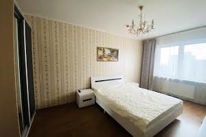 квартира за адресою Софії Русової вул., 3